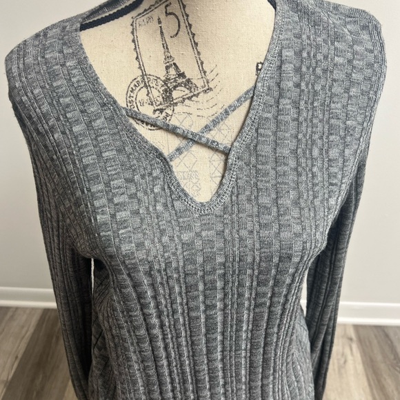 Gray V-Neck Sweater! - Picture 3 of 15